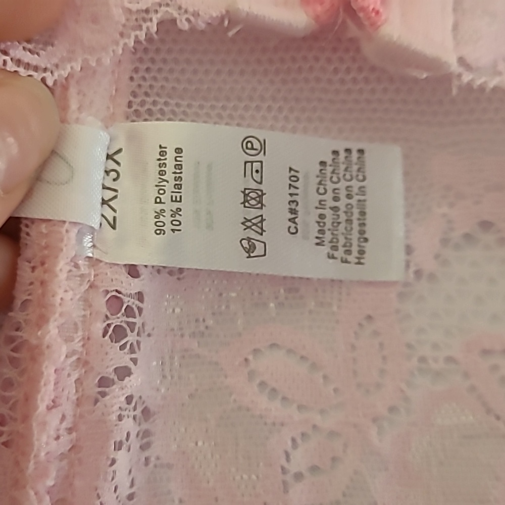 Lingerie - Picture 4 of 7